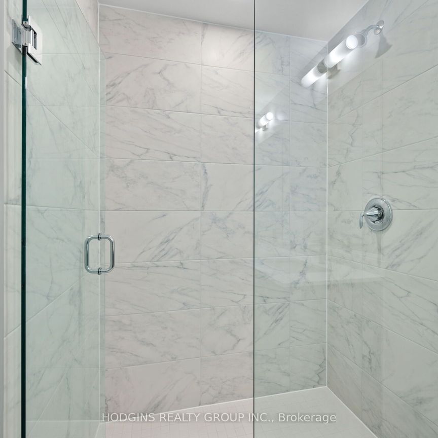 For Lease - 1035 Southdown Road Unit# LPH 1802, Mississauga, Ontario - Photo 1