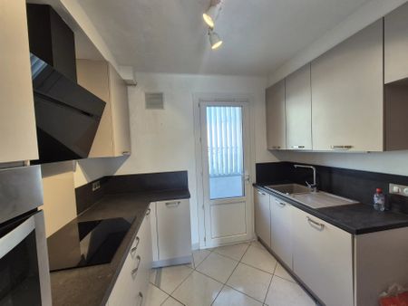 À LOUER – AGRÉABLE T3 EN REZ-DE-CHAUSSÉE AVEC GARAGE - Photo 4