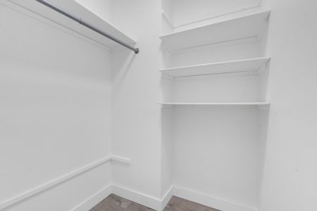 For Lease - 2495A Queen Street, Toronto, Ontario - Photo 5