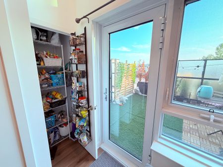 For Lease - 405 Dundas Street Unit# 107, Oakville, Ontario - Photo 5