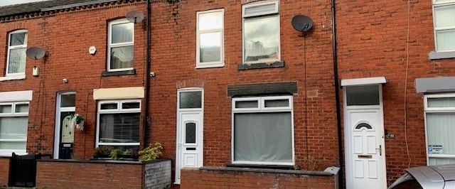 Richelieu Street, Bolton - Photo 1