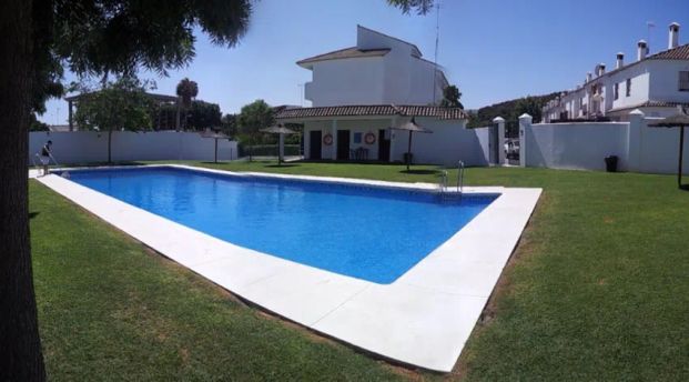 Alquiler de casa o chalet independiente en Calle Mar Cantábrico, 1 - Photo 1