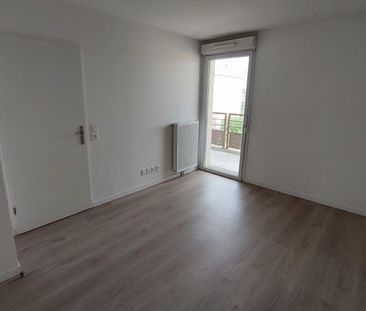 location Appartement T2 DE 38.55m² À POISSY - Photo 1