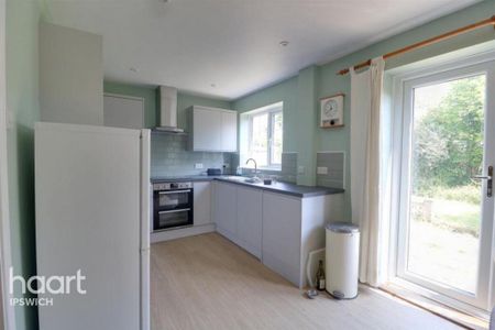 3 bedroom terraced house to rent - Photo 2