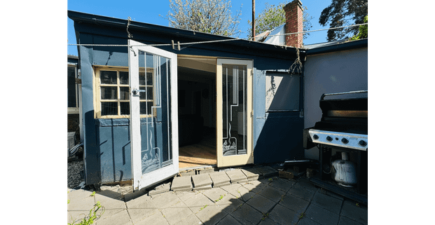 Chic 4-Bedroom Urban Retreat in South Yarra - Proximity to CBD, Trendy Shops & Lush Parks - Photo 1