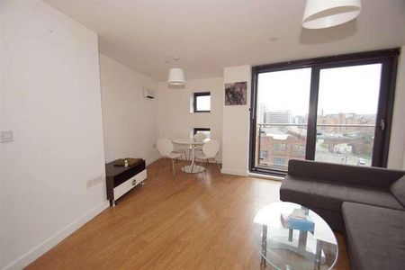 St Peters Square, LS9 - Photo 3