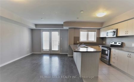 2441 Greenwich Drive #70 - Photo 2