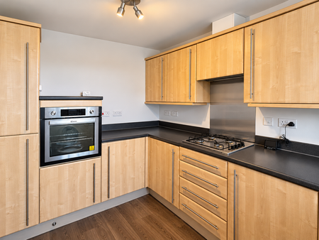 4 bedroom terraced house to rent - Photo 5
