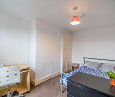 6, Neville Terrace - Photo 5