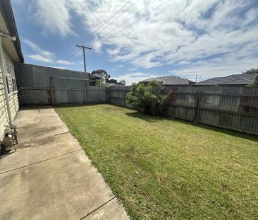 9 James Street, SHEPPARTON VIC 3630 - Photo 2