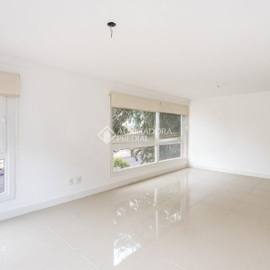 Apartamento com 3 quartos e 117m² para alugar em Bela Vista, Porto Alegre. - Photo 1