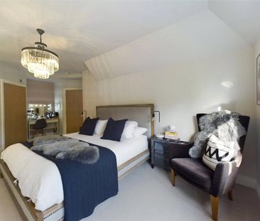 4 bedroom semi-detached house to rent - Photo 4