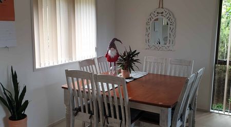 Walk to town - Photo 5