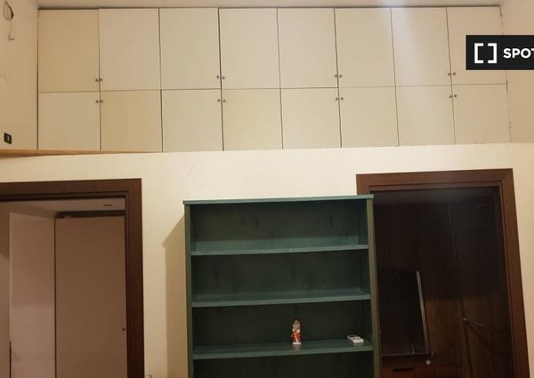 Mieszkanie na wynajem - 100 m² - 4 pokoje Roma Lacjum