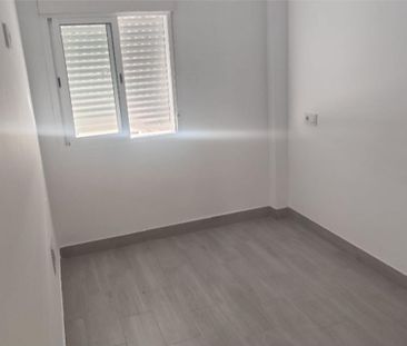 Piso de alquiler en Calle Eduardo Carvajal, 3, Carranque - Haza Cuevas - Photo 2