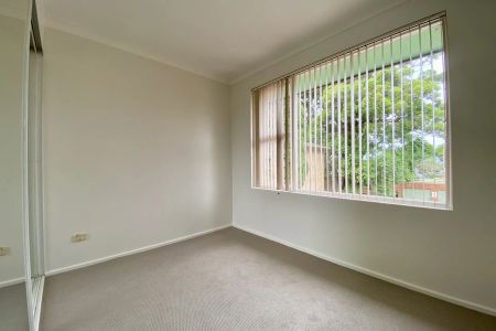 Conveniently Located Two Bedroom Unit - Photo 4
