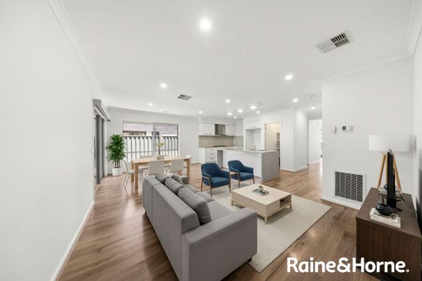 MODERN 4 BEDROOM HOME WITH ALL THE EXTRAS - Photo 1