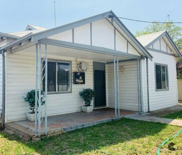 Family-Friendly Home for Rent in Dubbo - Photo 1