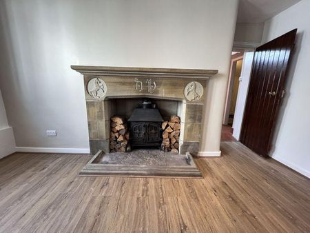 2 bedroom terraced house to rent - Photo 5