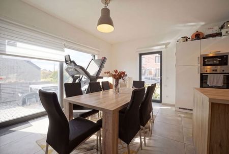 Appartement te huur - foto 4