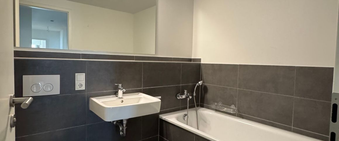 Moderne 3-Zimmer-Wohnung in Berlin mit Balkon und Spielplatz - Foto 1