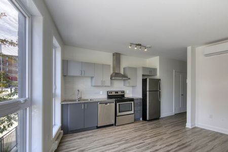 6600 Darlington - Photo 2