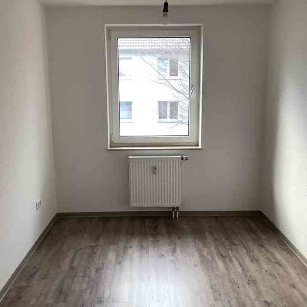 Praktische 2-Raumwohnung mit Balkon in Stadtnähe - Photo 1