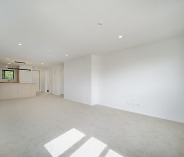 Morning Star Place Two Bedroom Two Bathroom Newly Renovated - Photo 3