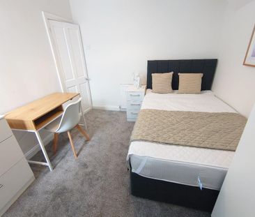 2 bedroom terraced house to rent - Photo 5