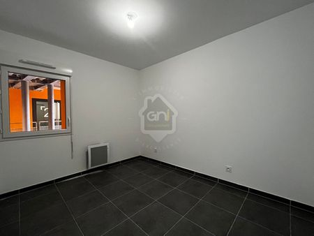 T4 DUPLEX - RES. ATELIERS ARLES, - Photo 3