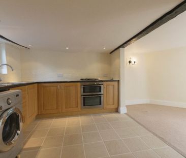 2 Bedroom - The Borough, Crondall - Photo 5