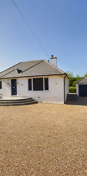 3 bed detached bungalow to rent in Park Close, Lane End, Buckinghamshire, HP14 3LF - Photo 1