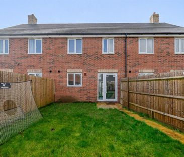 2 bedroom terraced house to rent - Photo 4