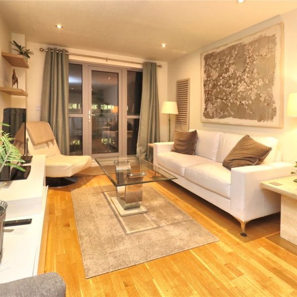 Church Street East, Woking - 2 bedrooms Property for lettings - Seymours - Photo 1