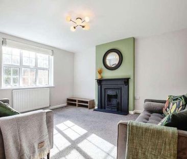 Whatley Avenue, Wimbledon Chase, SW20 - Photo 1