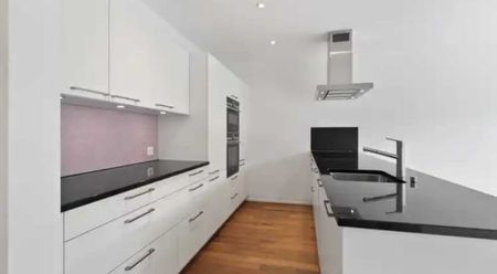 4.5-room penthouse with 2 terraces for rent in Gwatt (Thun) - Photo 5