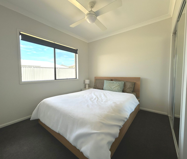 Fully Furnished Family Home with Pool 6 Month Lease only Pets Welcome - Photo 5