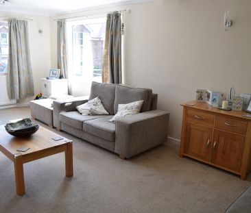 Jennys Lane, Lytchett Matravers, Poole - Photo 1