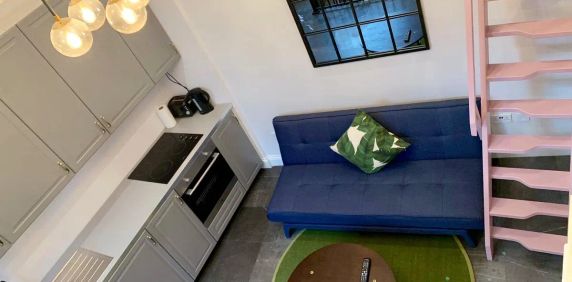 1 bedroom flat in London - Photo 2