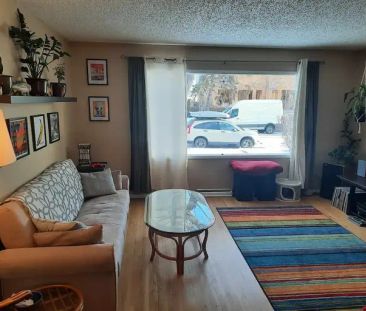 1 Bed 1 Bath House for Rent - Near SAIT and University of Calgary |... - Photo 1