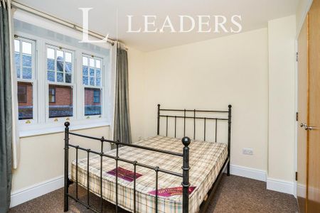 1 bedroom flat to rent - Photo 2