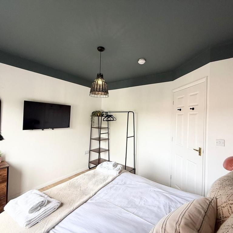 4 bedroom terraced house to rent - Photo 1