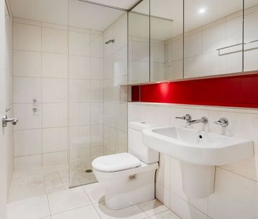 Portico | Unfurnished High Level One Bedroom Apartment - Photo 5