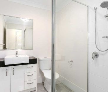 Spacious Dual Living Family Home in Ormiston - Photo 6