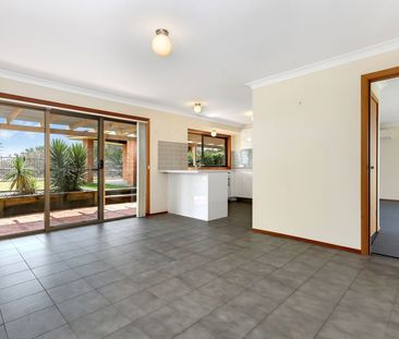 Three-Bedroom standout in Great Location - Photo 2