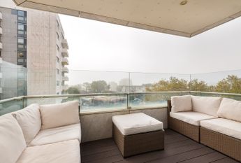 Apartamento T3 na Foz com varanda