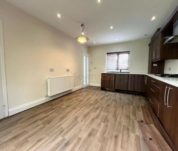 2 bedroom semi-detached house to rent - Photo 3