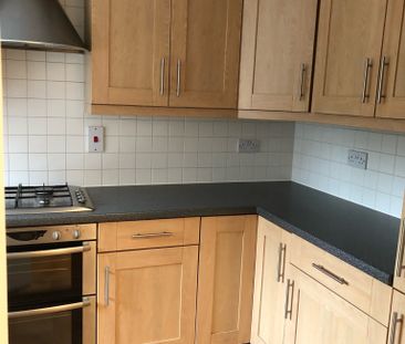 Great Location Two Bedroom Mews House to Rent in Stevenage - Photo 5