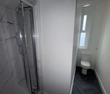 Withnell Road F3, Blackpool - Photo 5