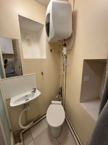 Location Appartement 1 pièce 9m² NIMES 30900 - Photo 4